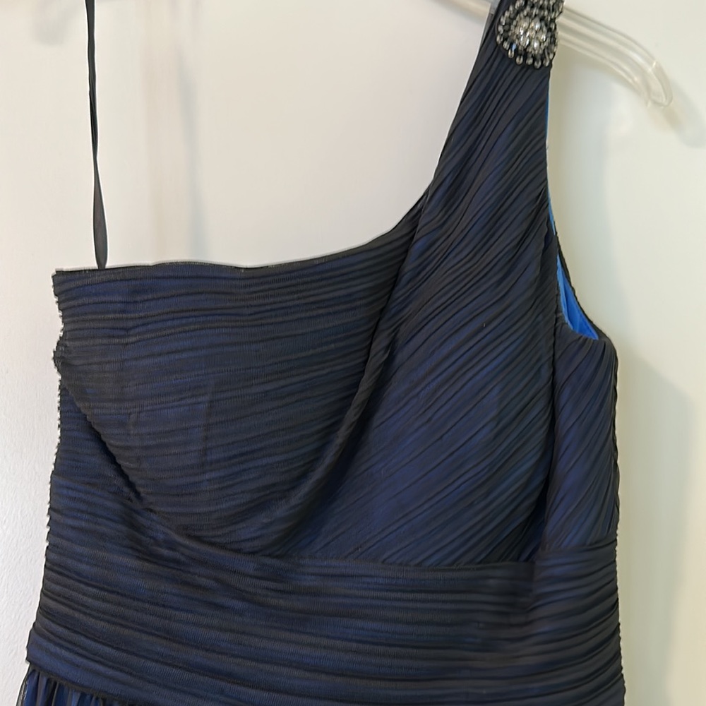 Beautiful Caché evening dress